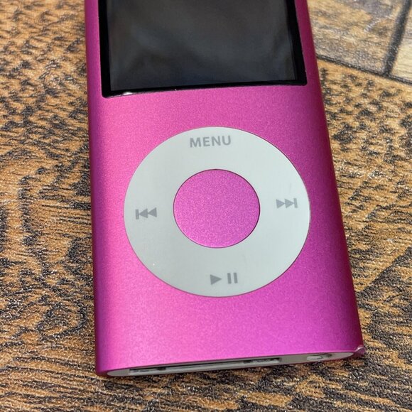 Apple iPod nano 4th Generation Purple 8GB Model:A1285 W/ Bundle Cable & Adapter - Picture 5 of 5